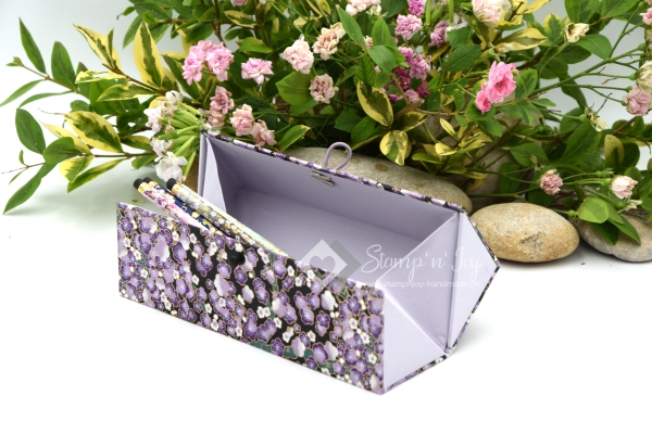 Dreiecks-Klappschachtel ca. 22,0x7,3x7,3cm (Size M) | Einband Japanpapier Chiyogami Blüten floral | flieder lila | Art. Nr. 97040404